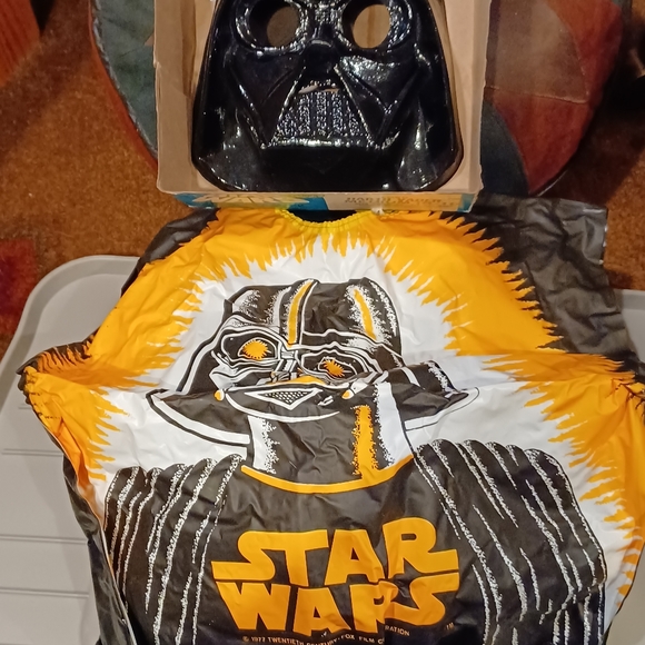 Star Wars Darth Vader vintage 1977 Halloween costume - Picture 2 of 4